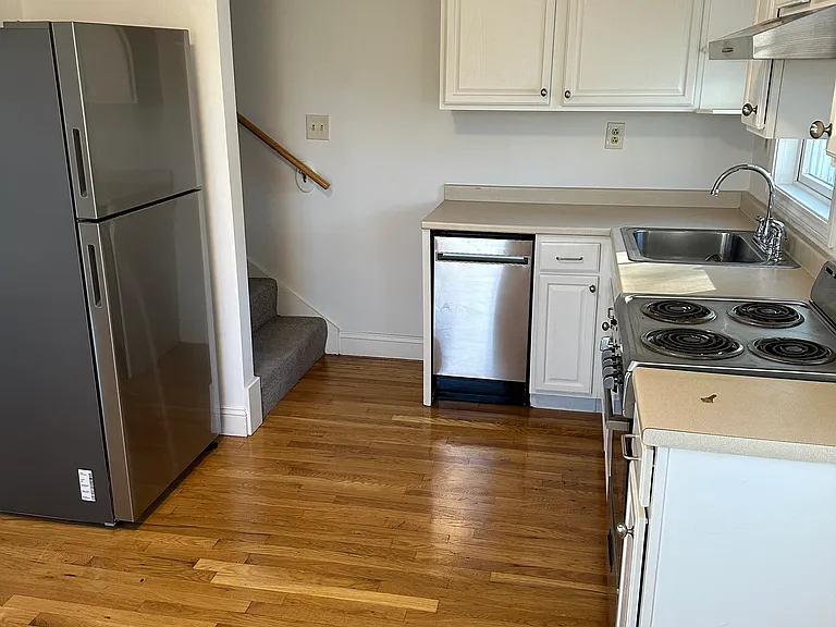 13-15 Gay St #13 — Photo 12