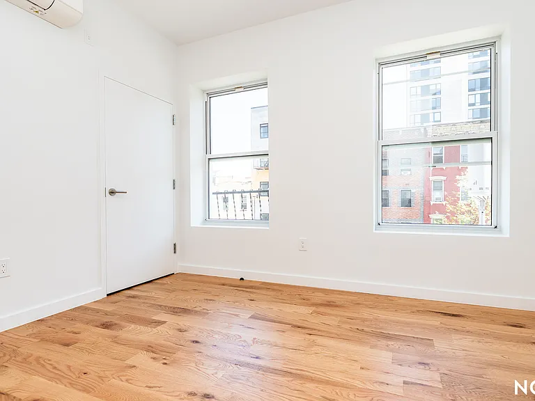 129 Graham Ave #3R — Photo 12