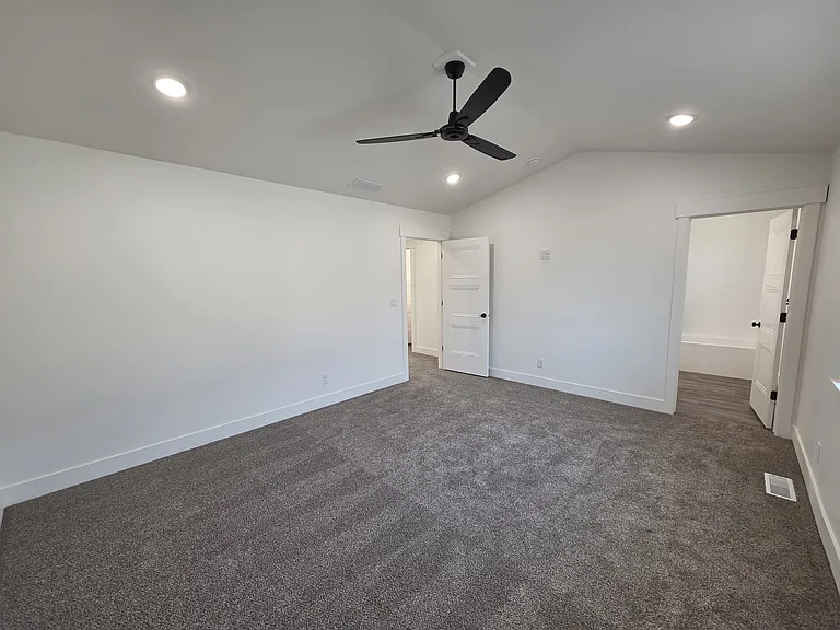 4565 Kapono Ct — Photo 11