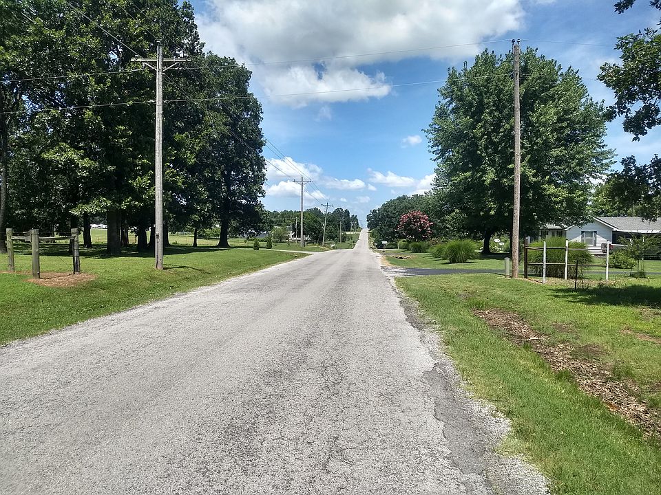 Looking North along hammer 