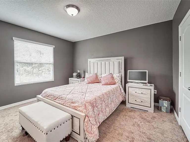 3903 Silverlake Way — Photo 32