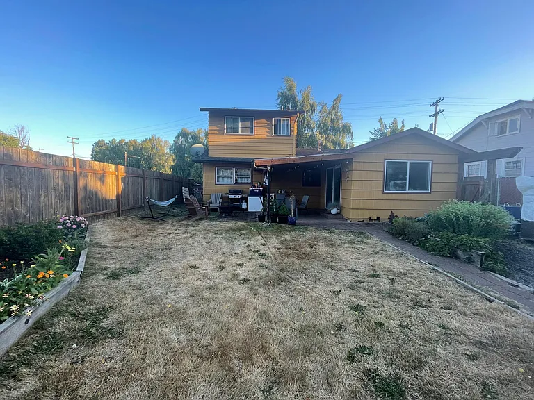 7323 N Willamette Blvd — Photo 3