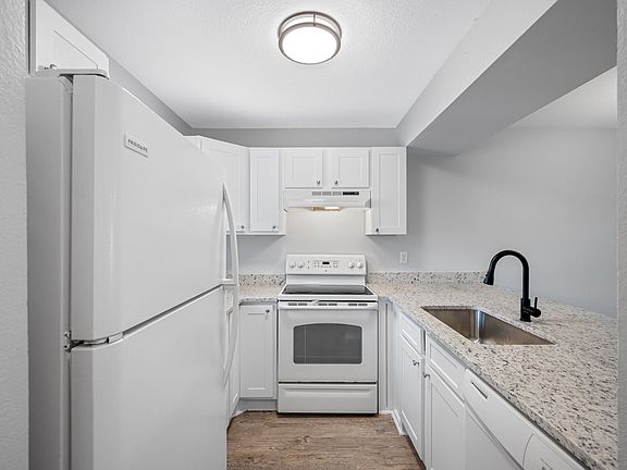 4th image of 39132 County Road 54 #276