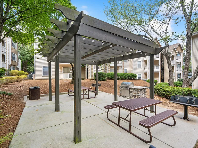 Briarhill Apartment Homes — Photo 25