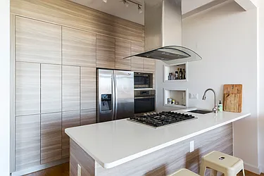 Rented by WIRE International Realty