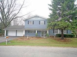 25W161 Armbrust Ave, Wheaton, IL 60187