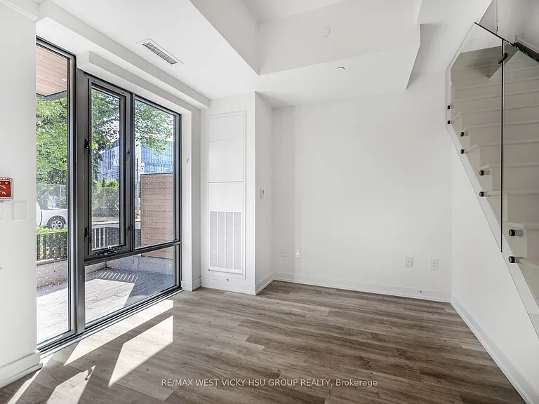 28 Eastern Ave #Townhouse 105-6 — Photo 6