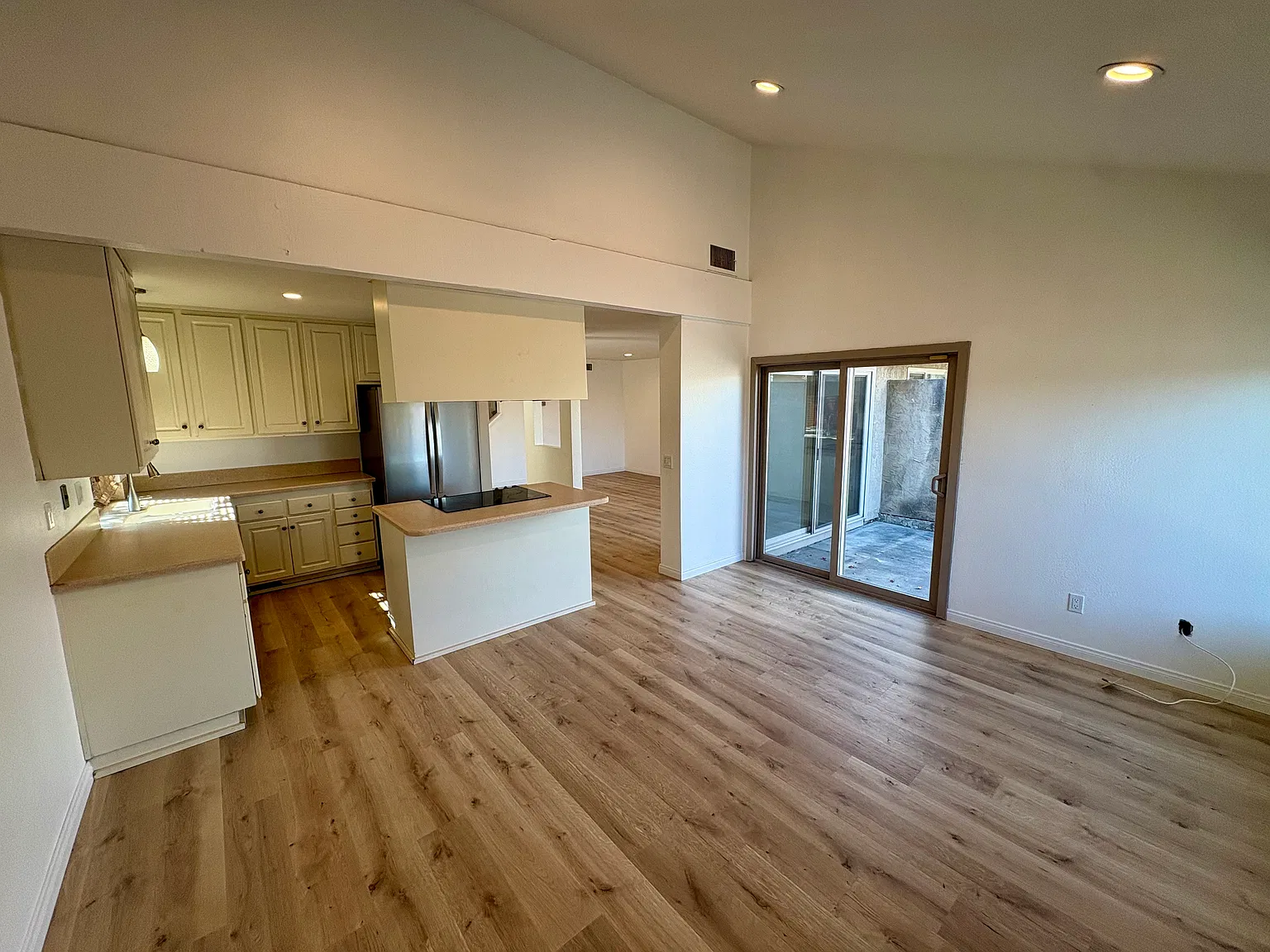 4 bed, 2.5 bath, 1771 sqft, $3,600 — Photo 4