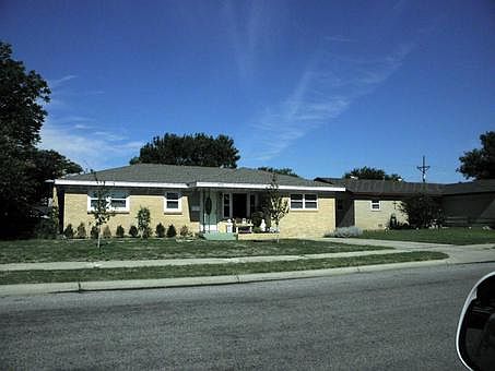 1st image of 2101 N Zimmers St