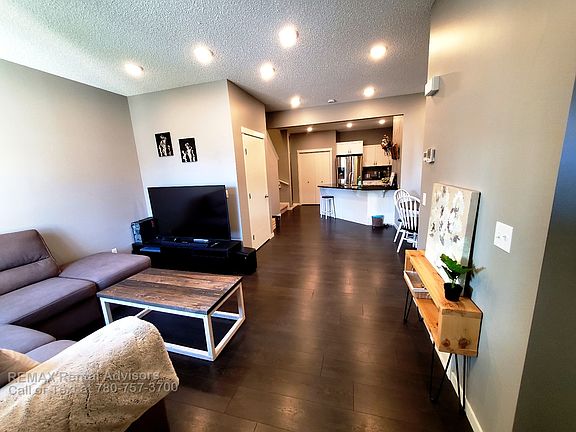5th image of 190 Santana Cres