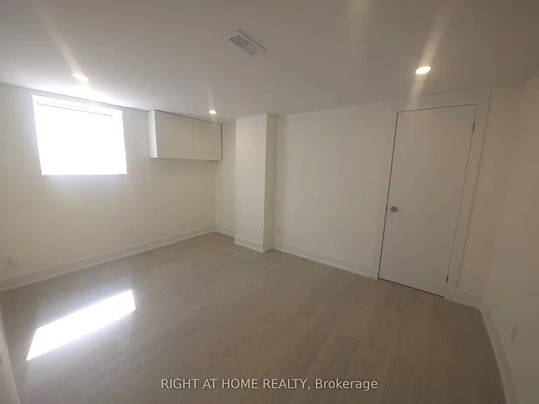 13 Spring St #BASEMENT — Photo 16