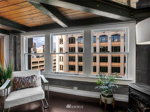 5th image of 1101 A St Unit 802