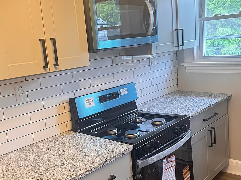 265 Fairview Ave — Photo 18