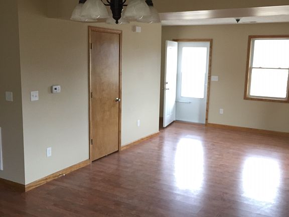 3rd image of 16 Dayton Park Road