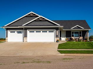 2127 Spakenburg Rd, Holmen, WI 54636