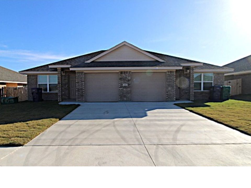 1st image of 131 Cameron Dr #A