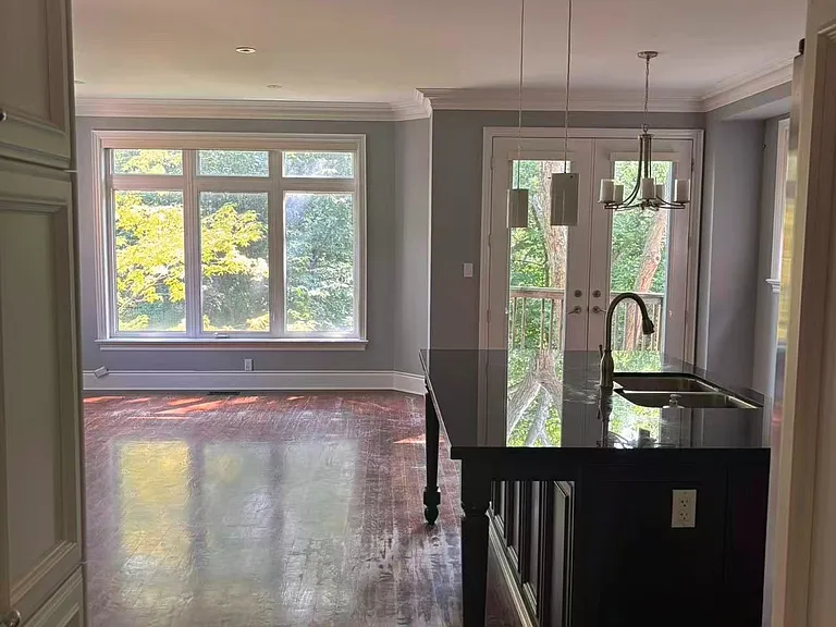 21 Leona Dr — Photo 7