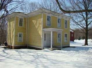 17618 Gambier Rd, Mount Vernon, OH 43050