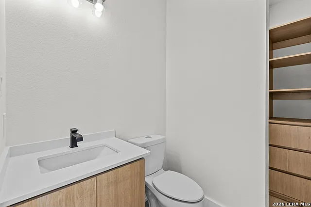 222 E Courtland Pl #1 — Photo 9