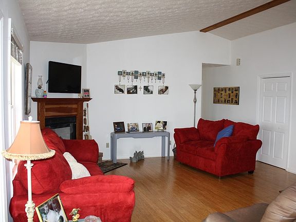5th image of 500 Cumberland Dr