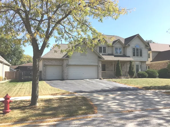 525 Grant St, Roselle, IL 60172