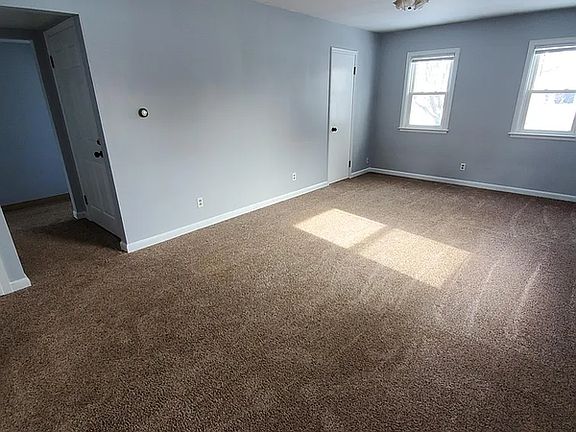 5th image of 1103-1105 5th Ave