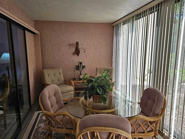 153 Wild Palm Dr #1610 — Photo 29