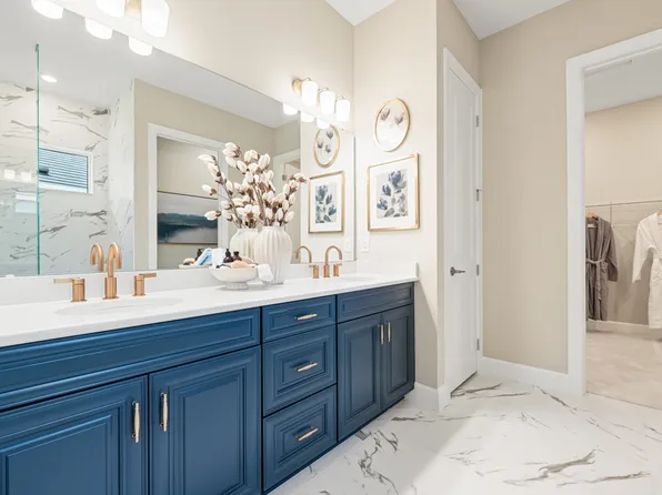 15702 Genova Dr, Naples, FL 34114