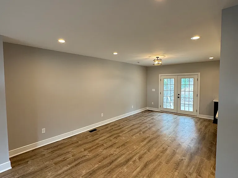 735 Winton St — Photo 21