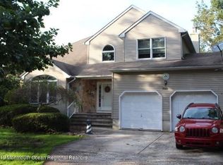 735 Princeton Rd, Lanoka Harbor, NJ 08734