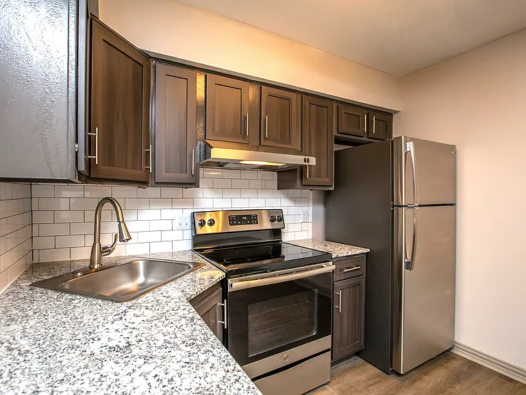 The Burke Apartments — Photo 32
