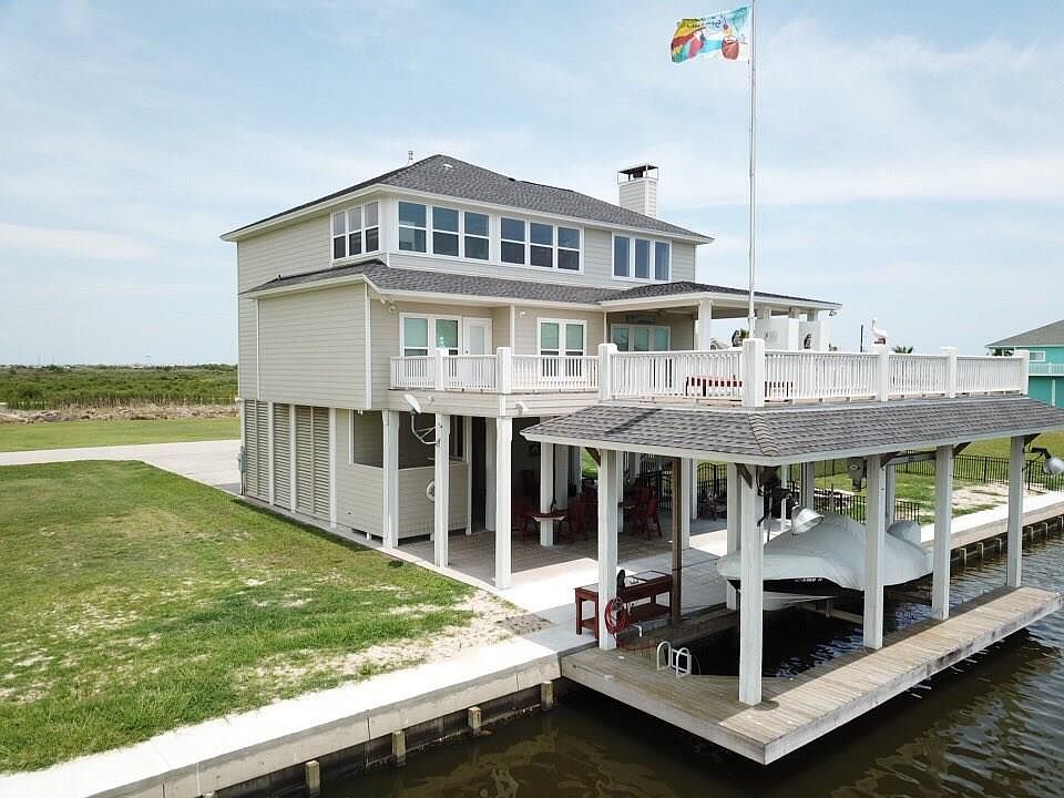 1st image of 1129 Lagoon Dr