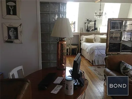 Rented by Bond New York | media 3