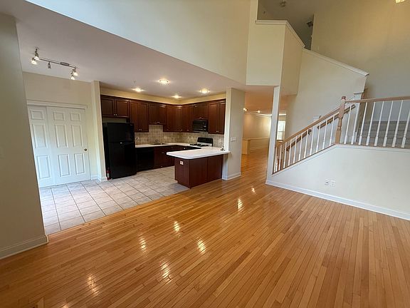 5th image of 179 Mountain View Dr
