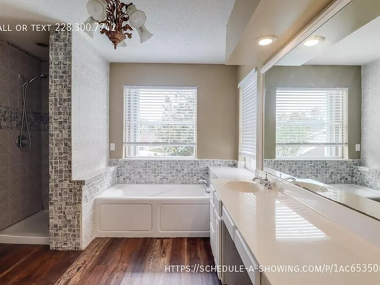 2073 Stone Bridge Dr — Photo 17