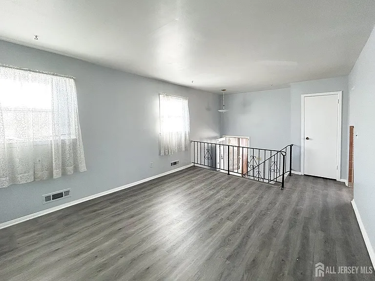11A Foothills Dr — Photo 4