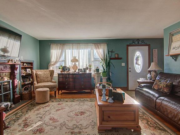 3rd image of 1014 Masons Ln