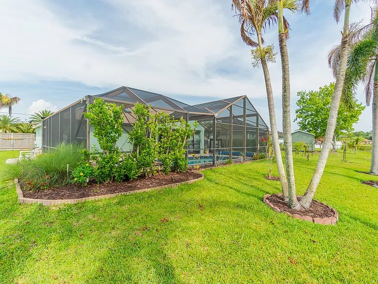 5593 NW Wesley Rd — Photo 48
