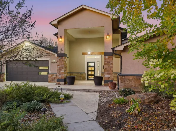 1069 IVY LN, Terrell Hills, TX 78209