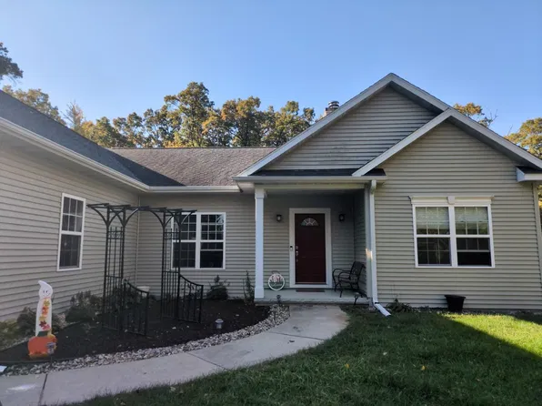 837 Gillette Ln, Wisconsin Dells, WI 53965