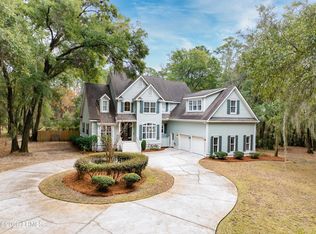 10 Walling Grove Rd, Beaufort, SC 29907