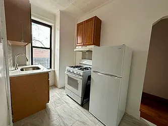 Rented by JB Mac Real Estate Inc.