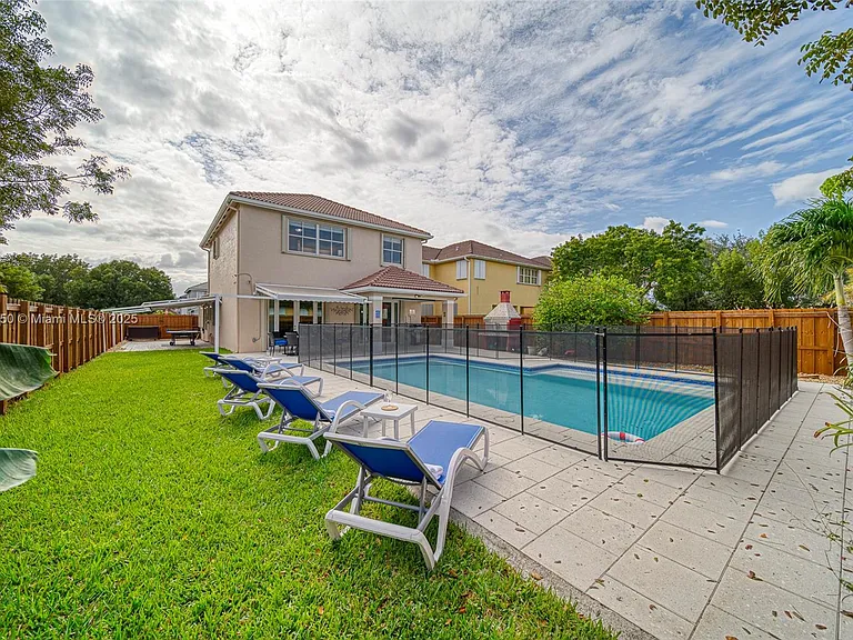 16403 SW 79th Ln — Photo 8