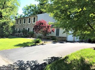 38 Howard St, West Lawn, PA 19609