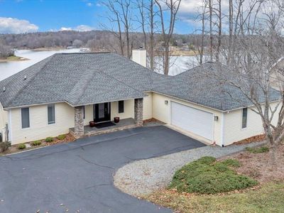 230 Sterling Cir, Union Hall, VA, 24176