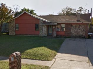 2211 Old Oaks Dr, Dallas, TX 75211