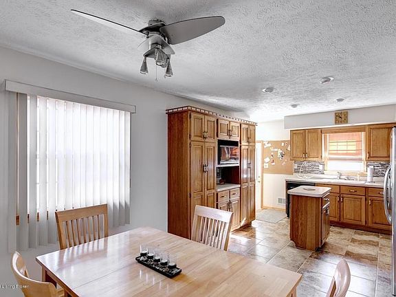 05 2411 McGee Dr Nanette & George Tafel