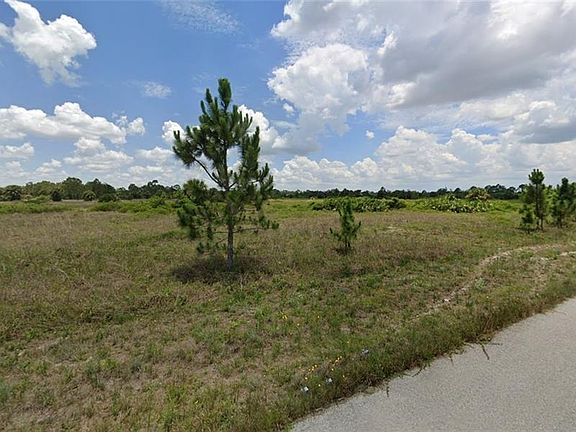 2nd image of 936 Ashley Oaks DR