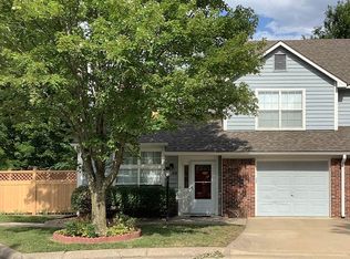 2200 Breckenridge Dr, Lawrence, KS 66047