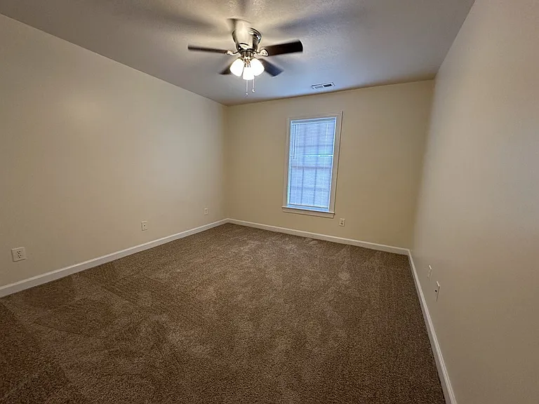 606 Springwood Dr — Photo 7